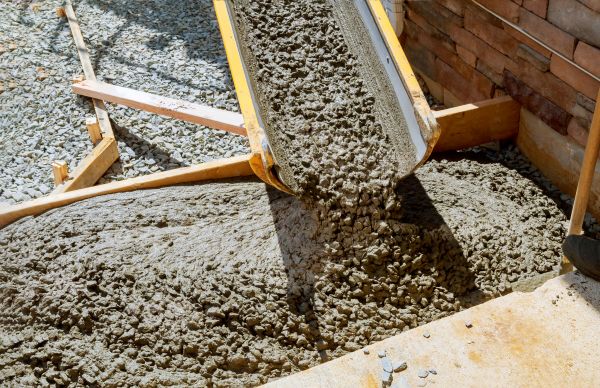 Cement Walkway Pouring in Snohomish